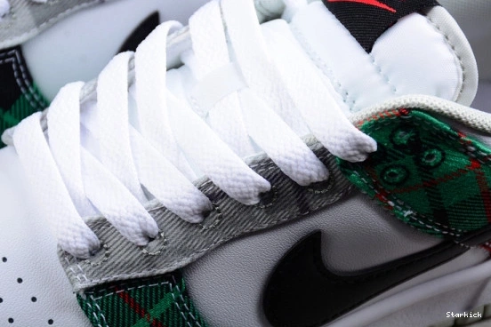 DV0827-100 Dunk Tartan Low Nike Plaid 0103